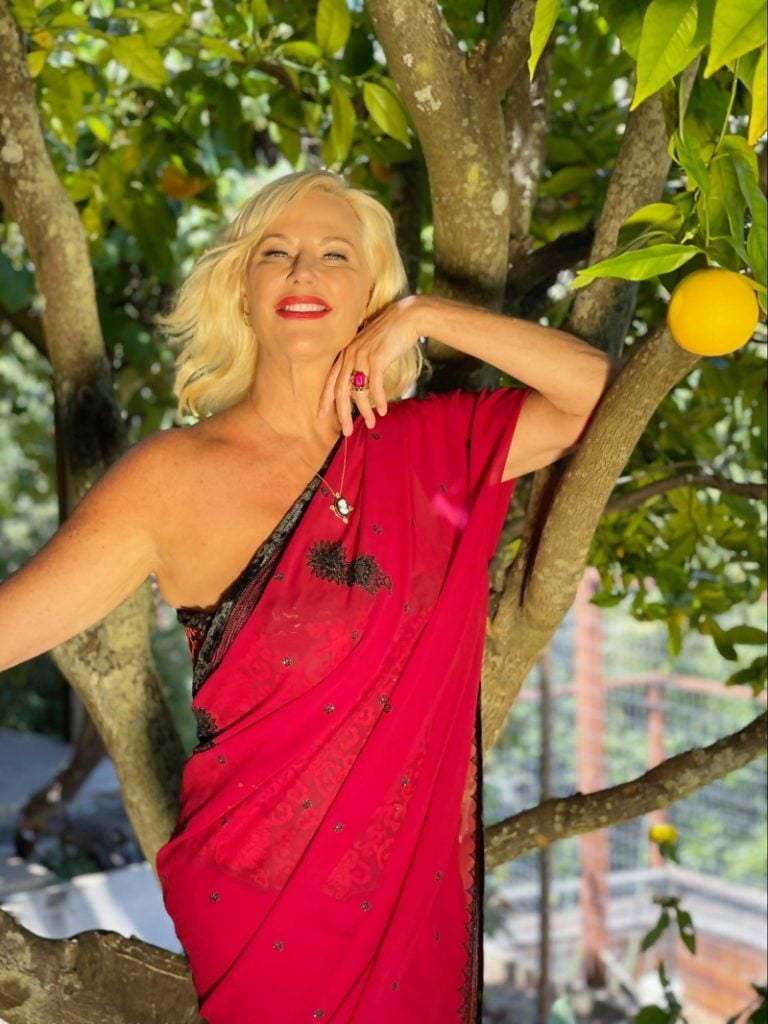 Susan in Sarong